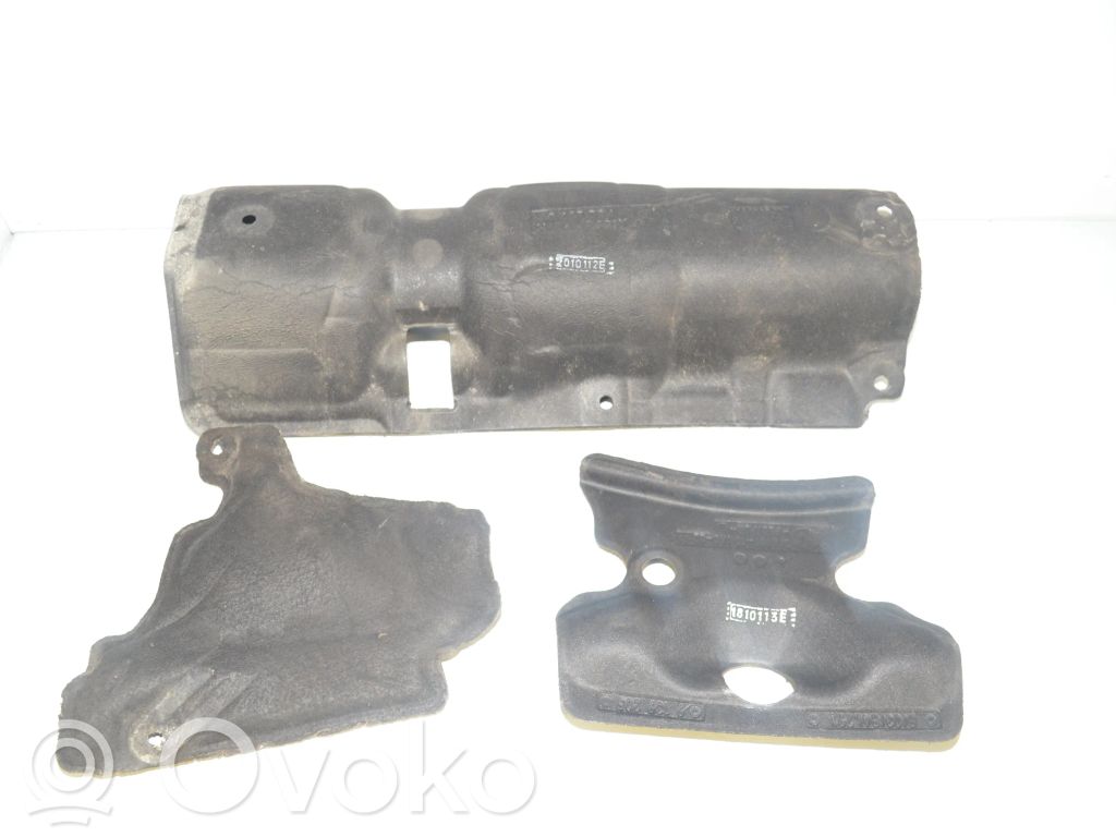 BMW 5 F10 F11 Izolacja termiczna / wygłuszenie pokrywy / maski silnika 