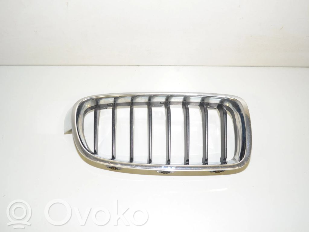 BMW 3 F30 F35 F31 Grotelės priekinės 