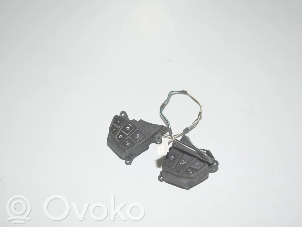 BMW X3 F25 Steering wheel buttons/switches 
