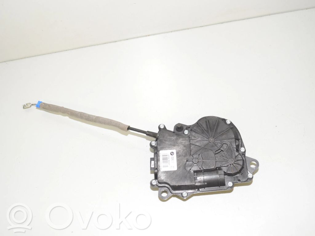 BMW X5 G05 Siłownik elektryczny podnoszenia klapy tylnej / bagażnika 