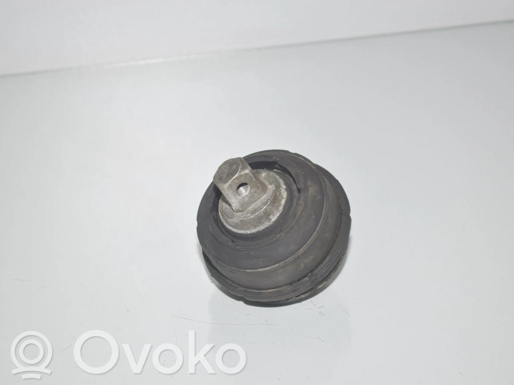BMW 5 E39 Engine mount bracket 