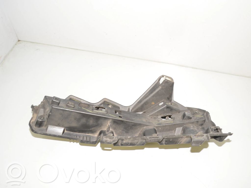 BMW iX Soporte de montaje del parachoques trasero 