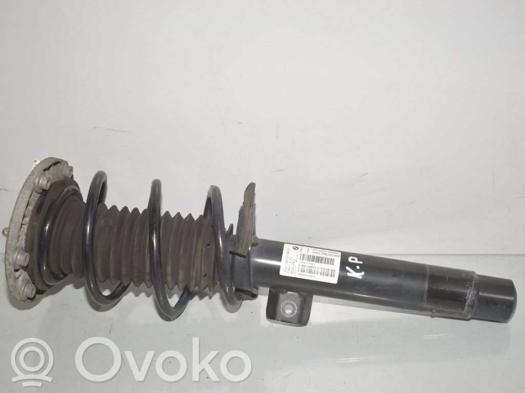 BMW 2 F22 F23 Amortyzator osi przedniej ze sprężyną 