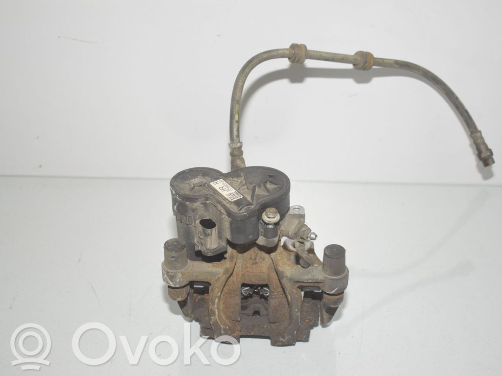 BMW 2 F45 Задний суппорт 