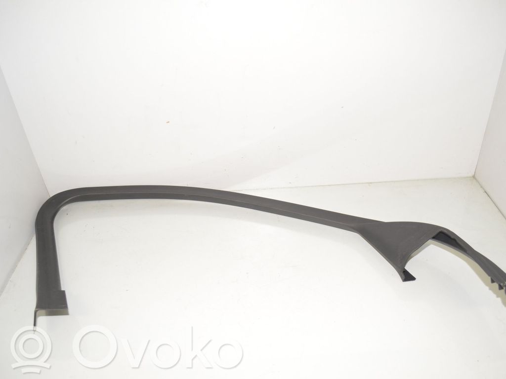 BMW 1 F40 Listwa / Uszczelka szyby drzwi przednich 