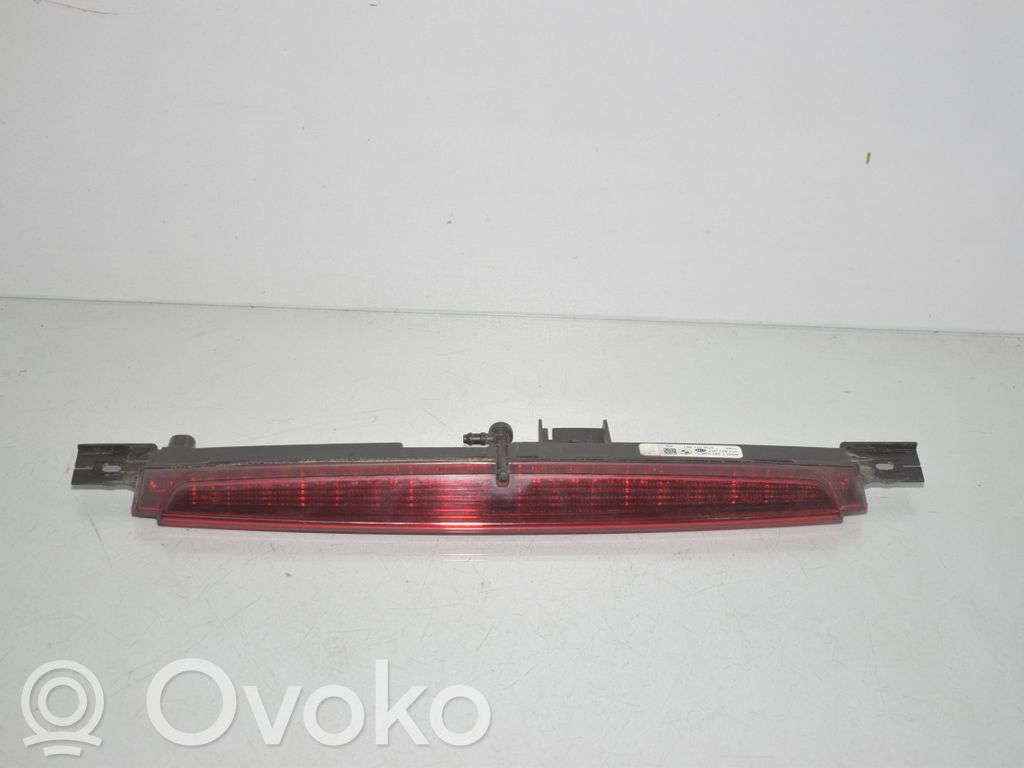 BMW 2 F45 Kolmas/lisäjarruvalo 