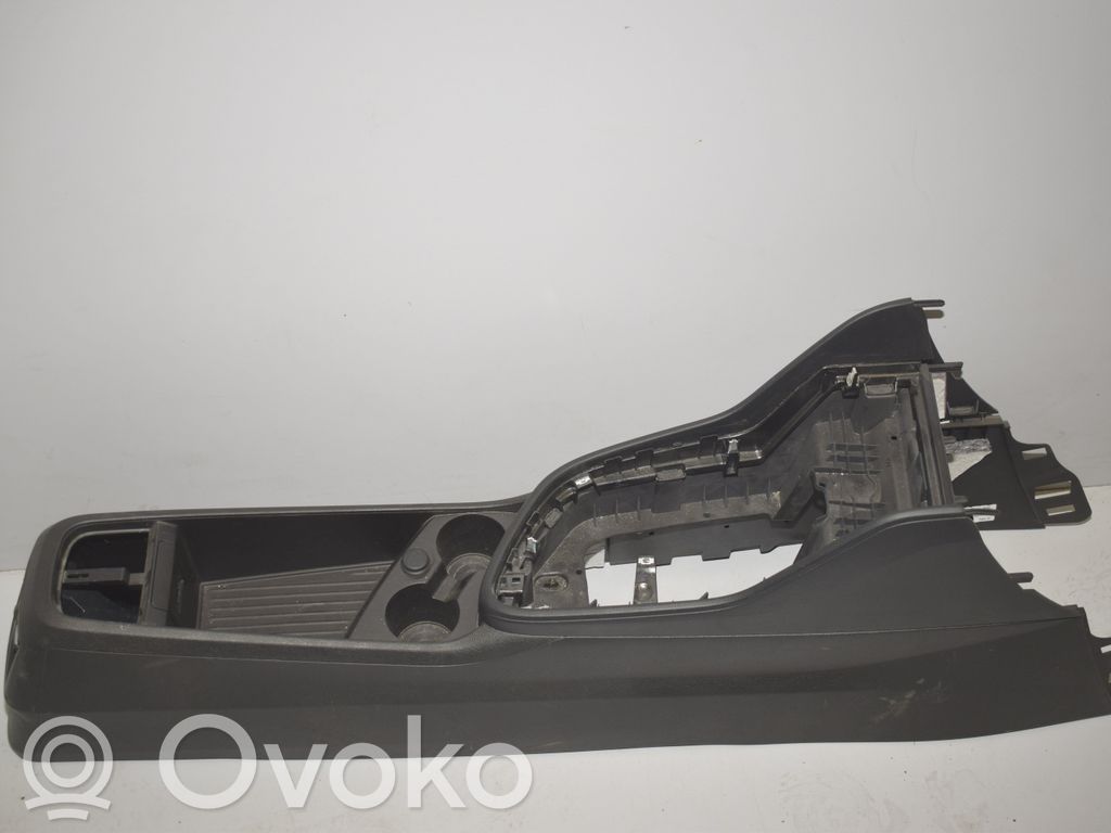 BMW 2 F46 Tunel środkowy 