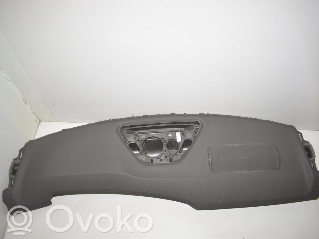 BMW X1 U11 Панель 