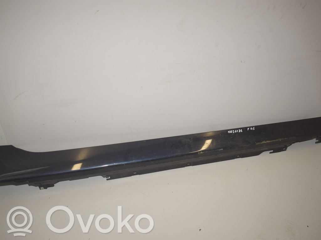 BMW 2 F46 Sill 