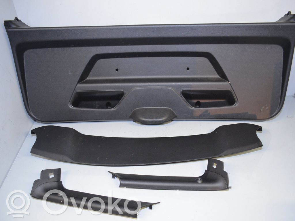Tailgate trim   7315767,7305089,51497315767,51497305089,51497315765,51497315766,7315765,7315766