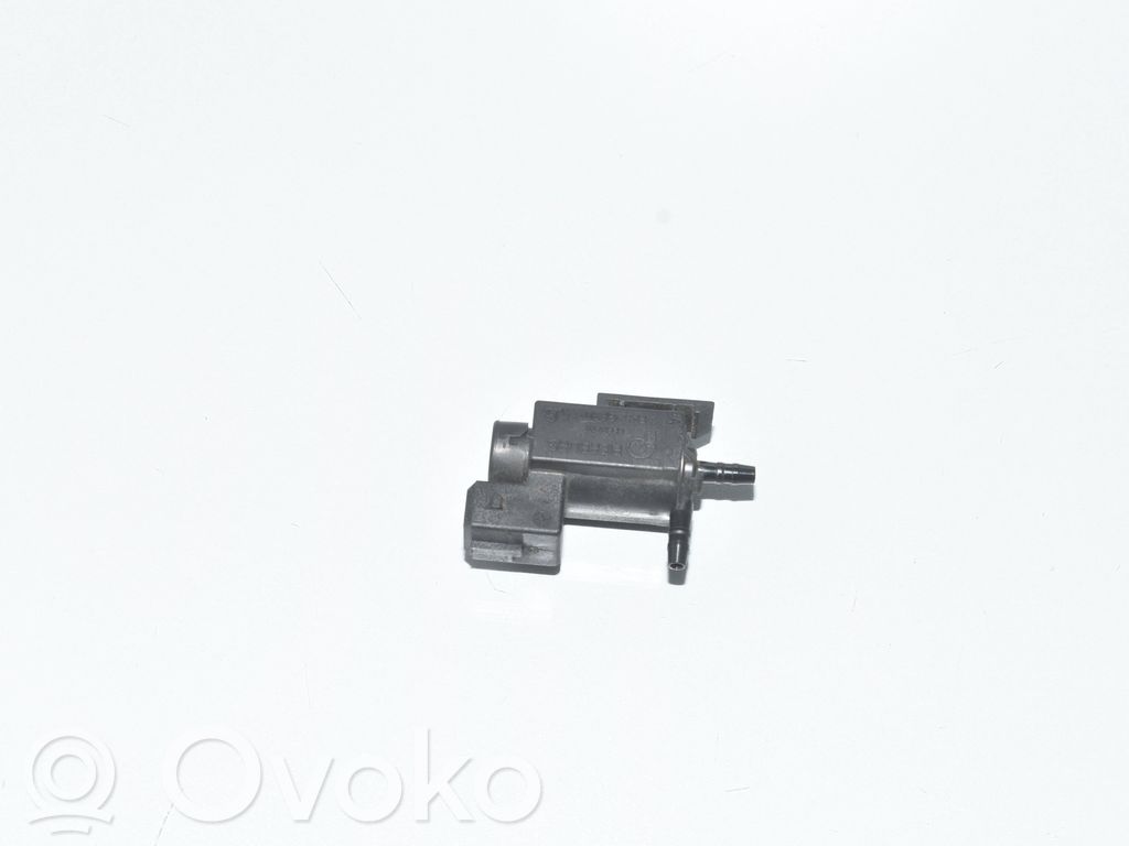 BMW 3 E90 E91 Turbo solenoid valve 