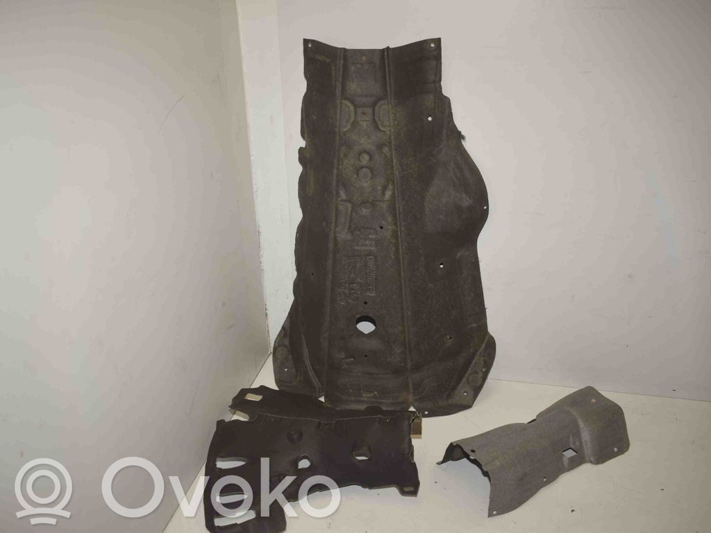 BMW 5 G30 G31 G38 Osłona termiczna komory silnika 