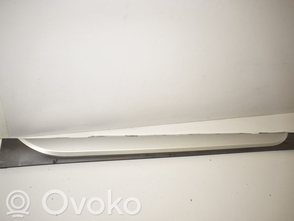 BMW X1 E84 Sill 