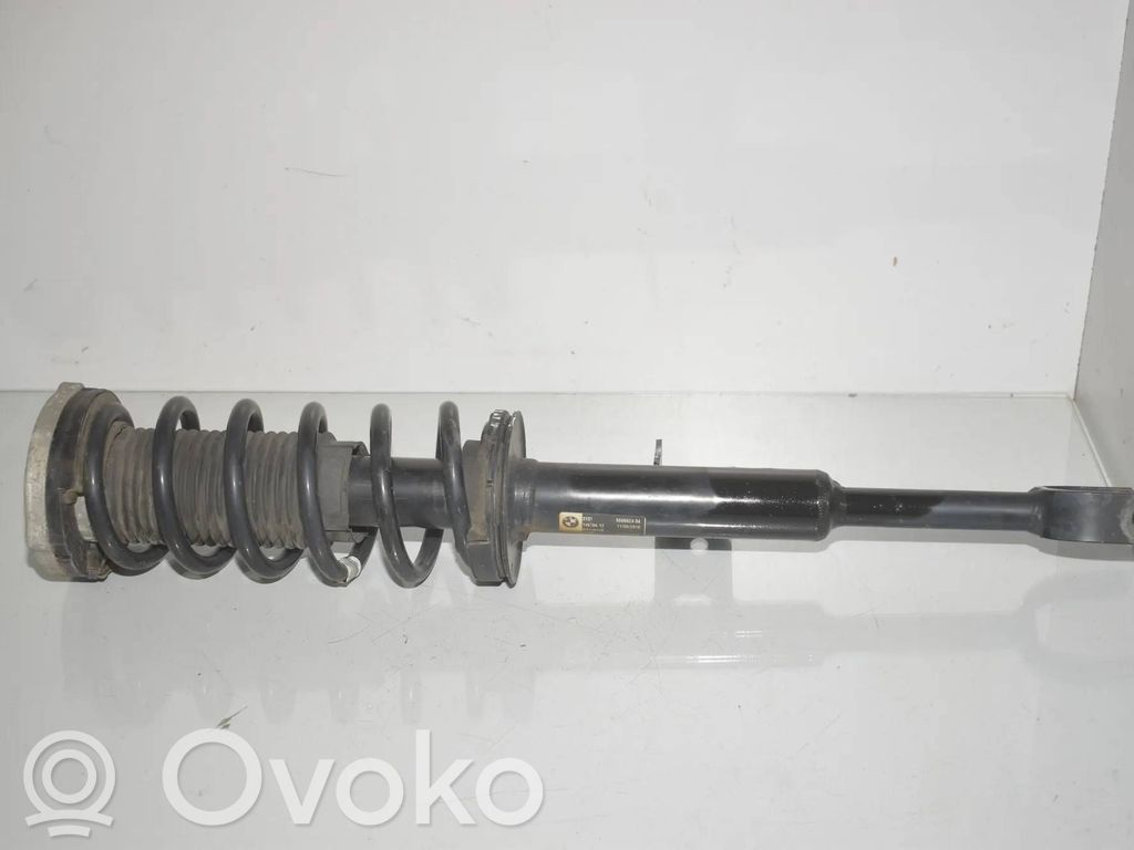 BMW 5 G30 G31 G38 Amortyzator osi przedniej ze sprężyną 