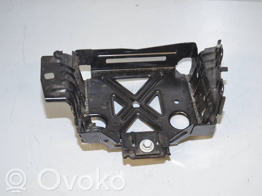 BMW i4 Battery tray 