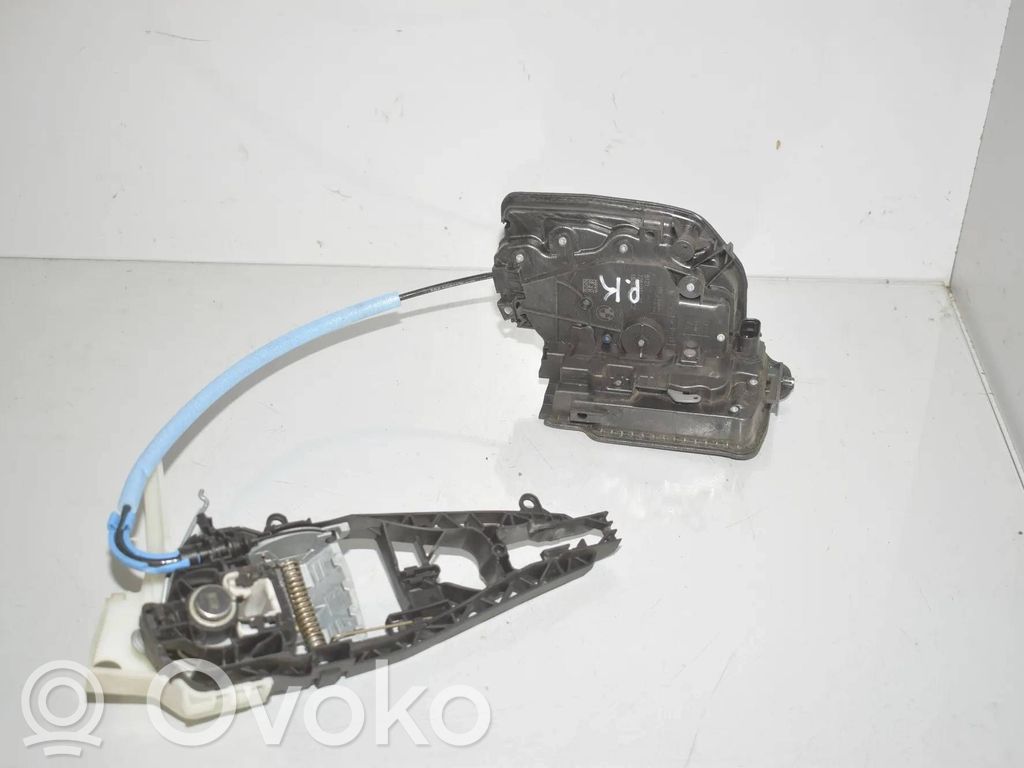 BMW 2 F45 Cerradura de puerta delantera 