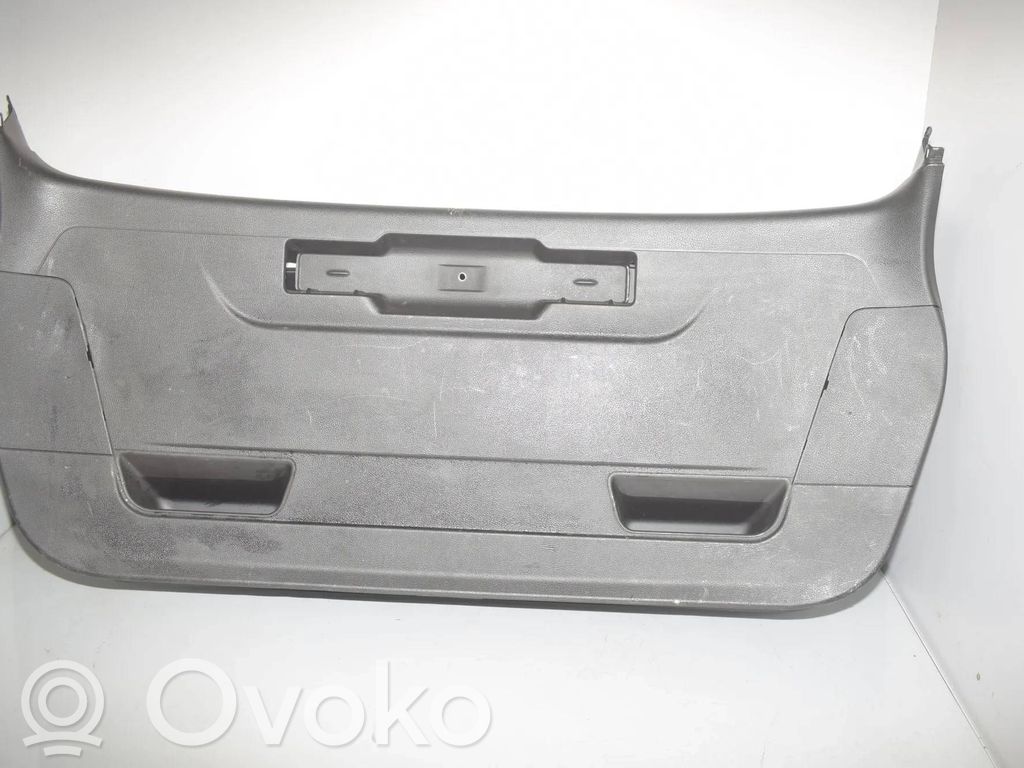 BMW 2 F45 Tailgate trim 