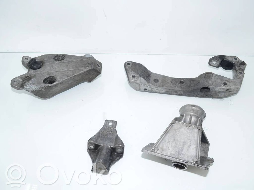 BMW 5 F10 F11 Engine mounting bracket 