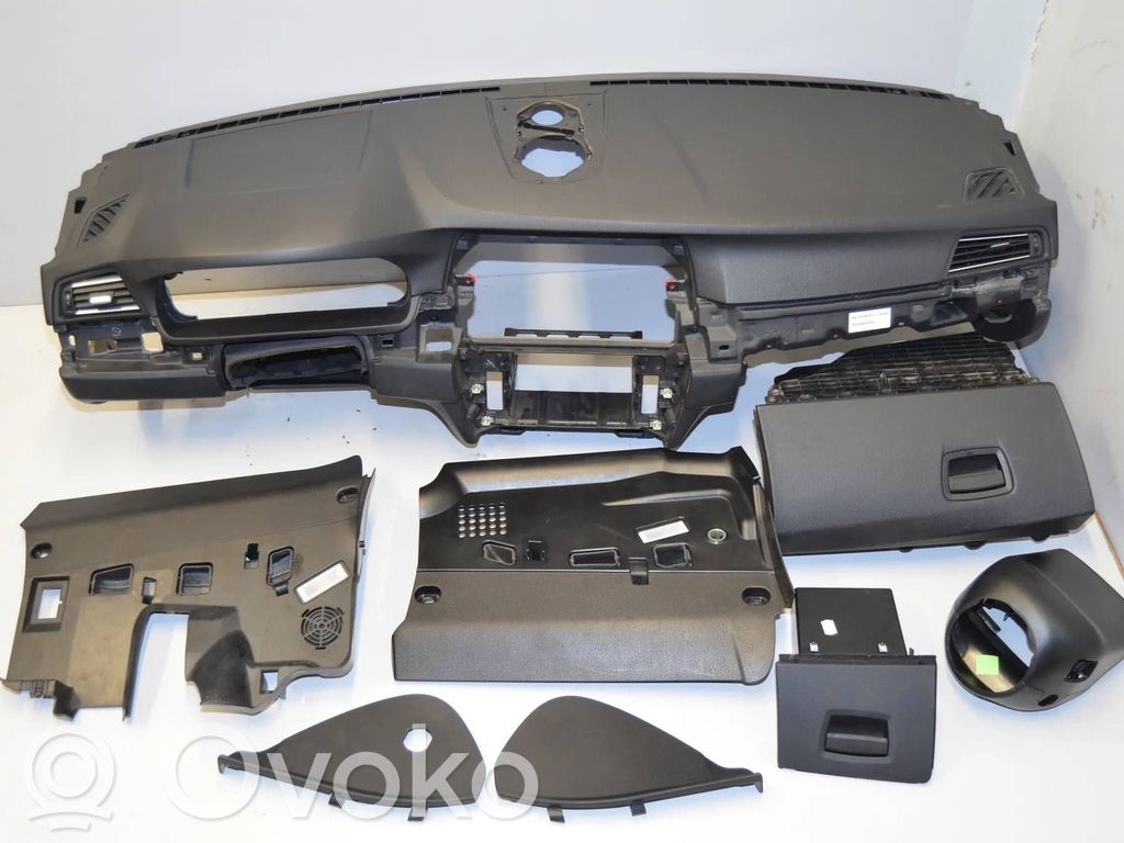 BMW 5 F10 F11 Dashboard 