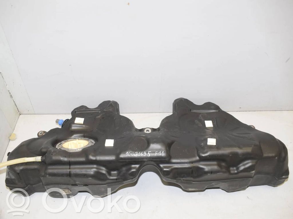 BMW 5 F10 F11 Zbiornik paliwa 