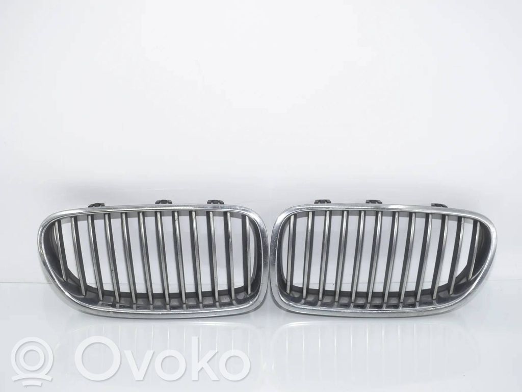BMW 5 F10 F11 Front bumper upper radiator grill 