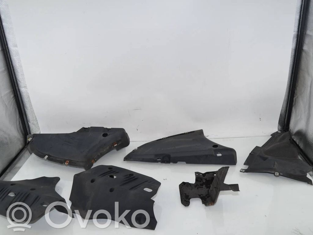 BMW 3 F30 F35 F31 Sonstiges Einzelteil Unterboden 