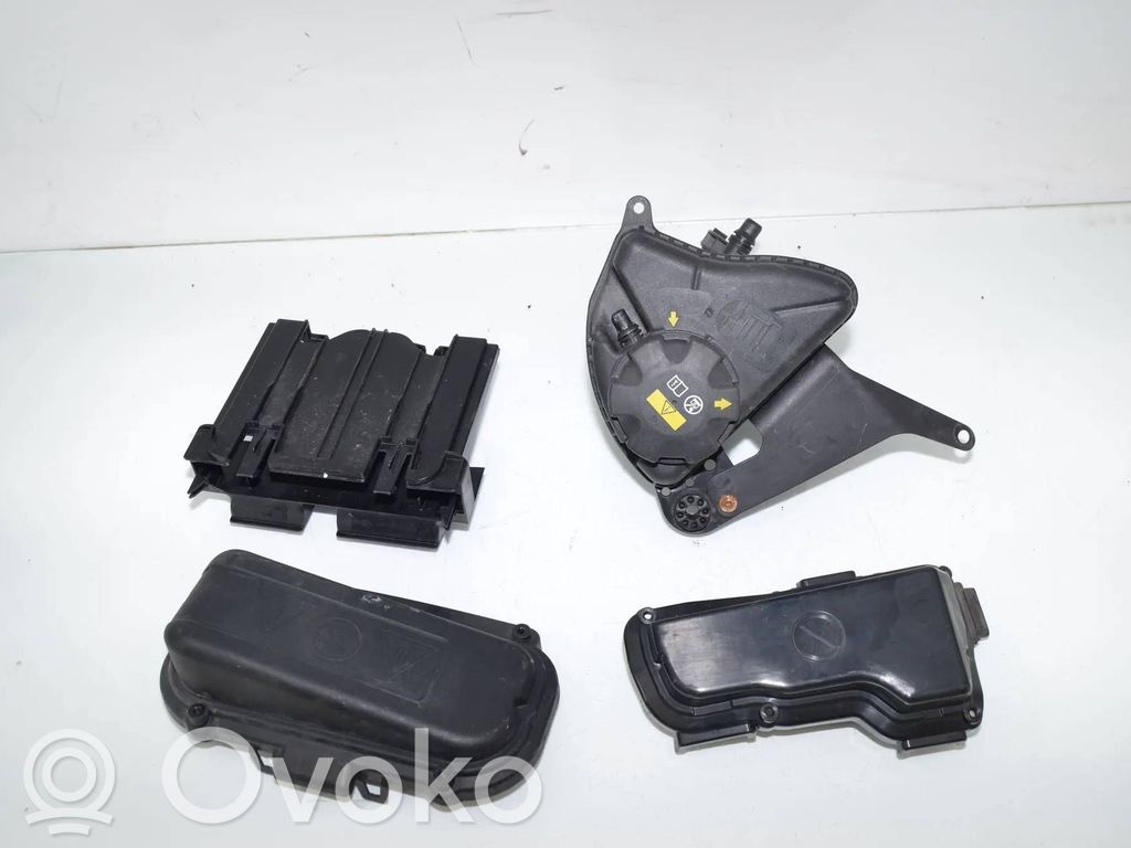 BMW 5 F10 F11 Coolant expansion tank/reservoir 