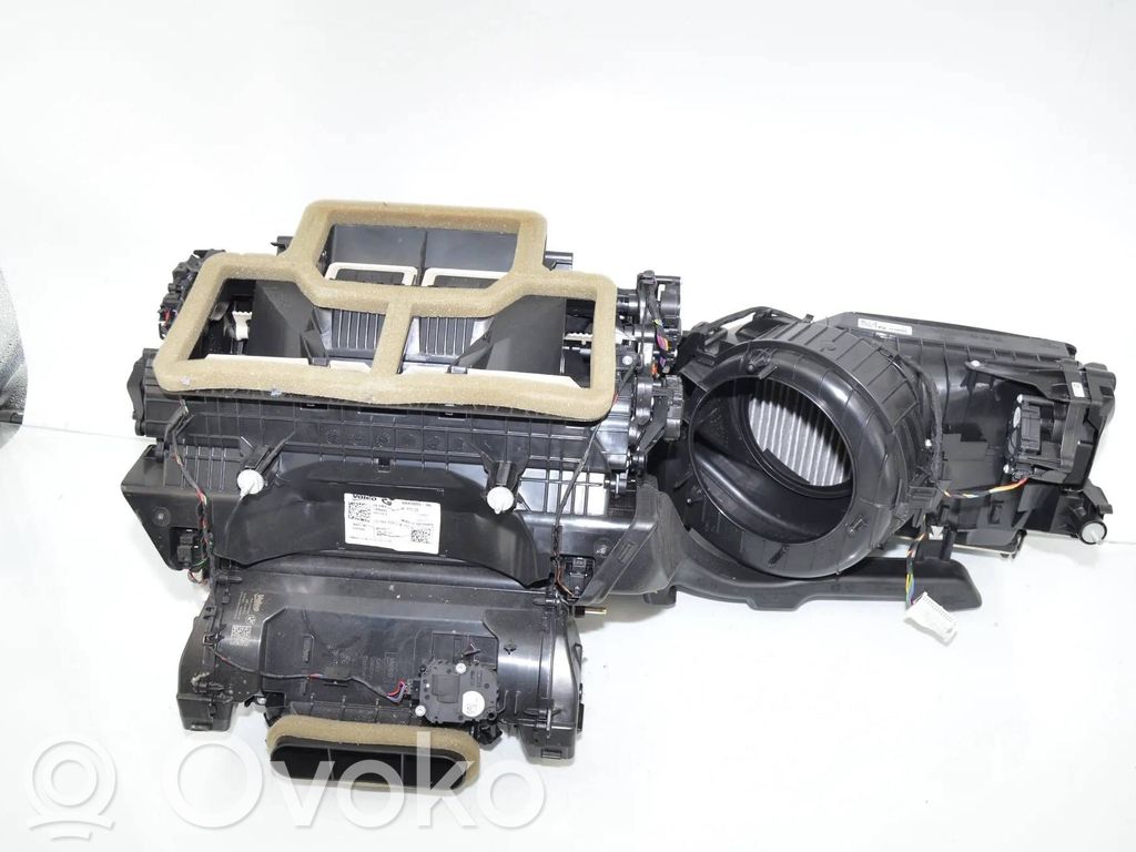 BMW 3 G20 G21 Nagrzewnica / Komplet 