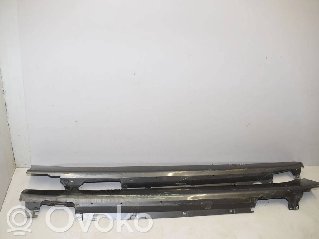 BMW 2 F46 Sill 