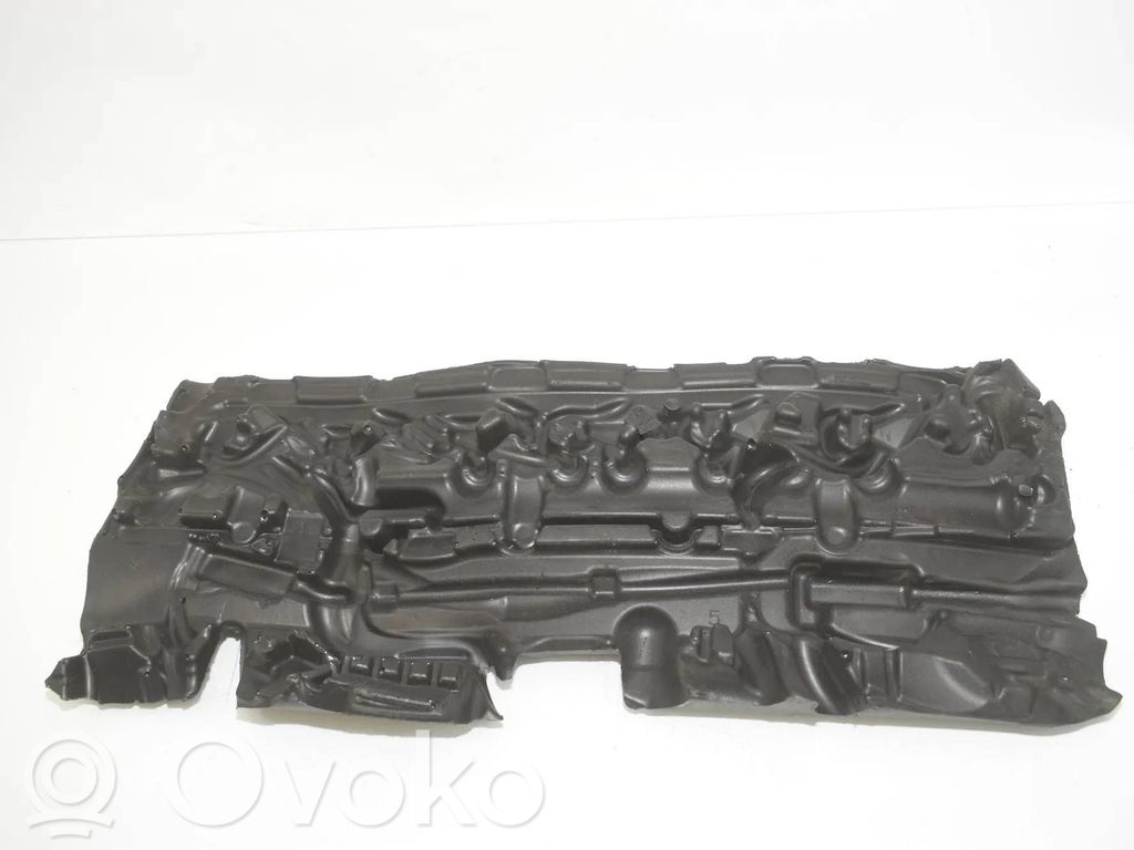 BMW 5 F10 F11 Paracalore nel vano motore 