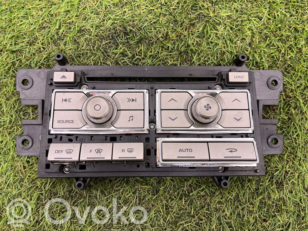 Jaguar XF Climate control unit 