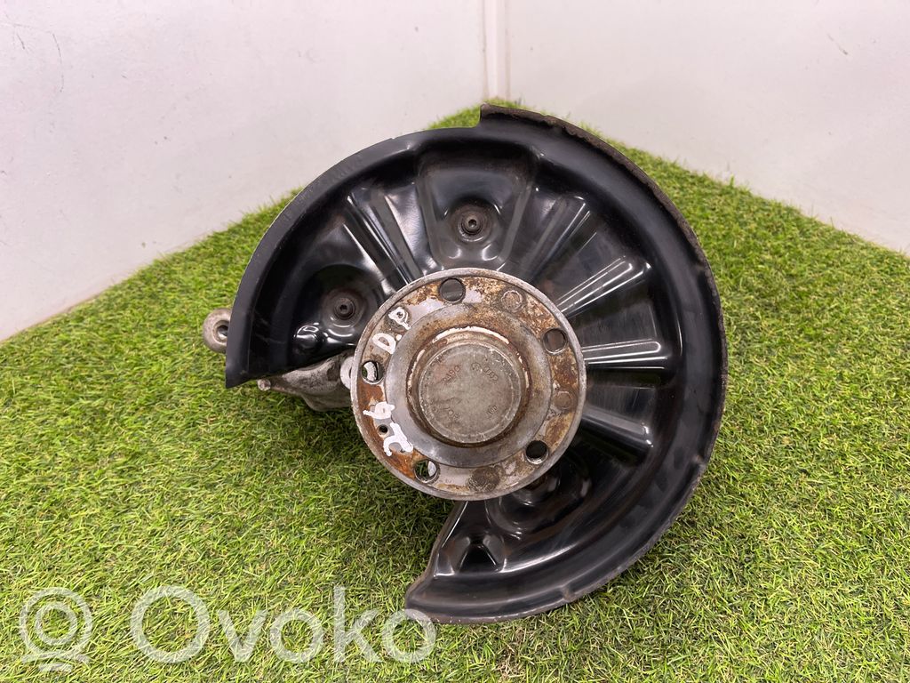 Volkswagen PASSAT B8 Achsschenkel hinten 