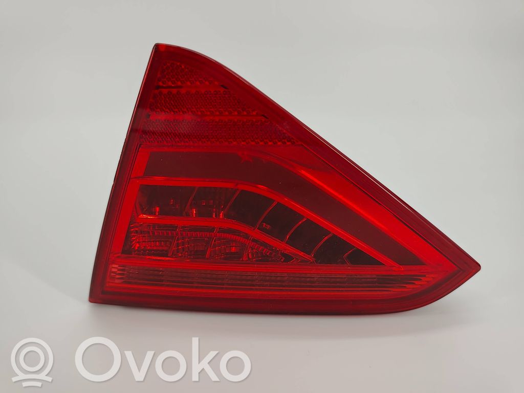 Audi A5 Sportback 8TA Lampy tylnej klapy bagażnika 