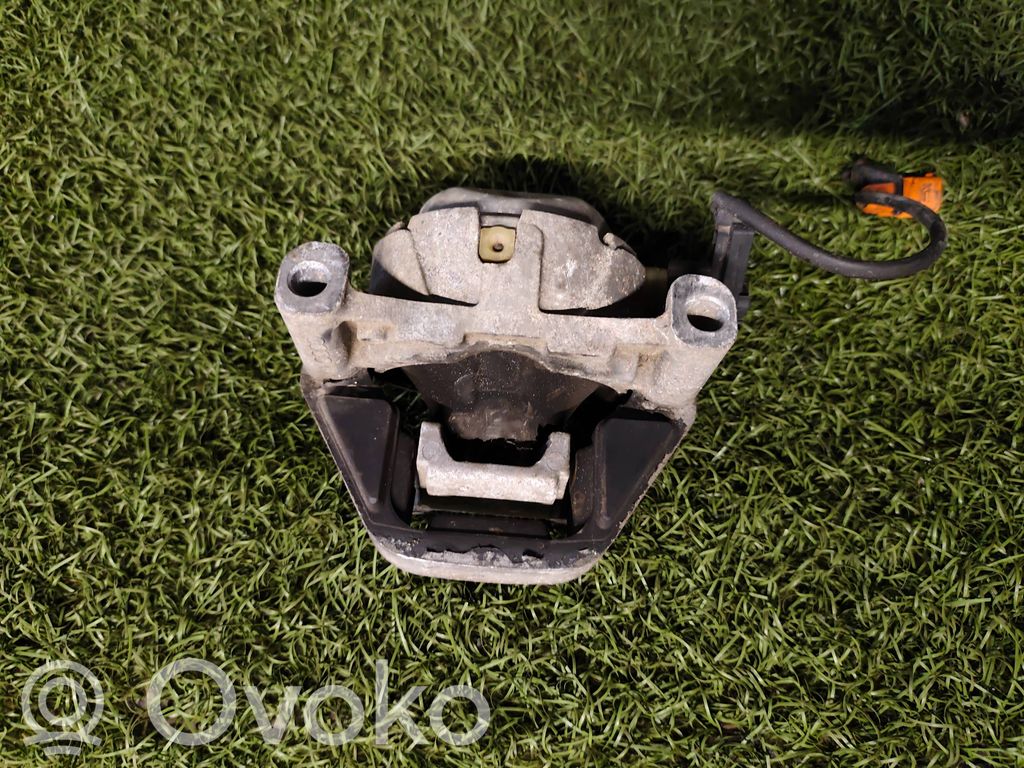 Audi A6 Allroad C7 Engine mount bracket 