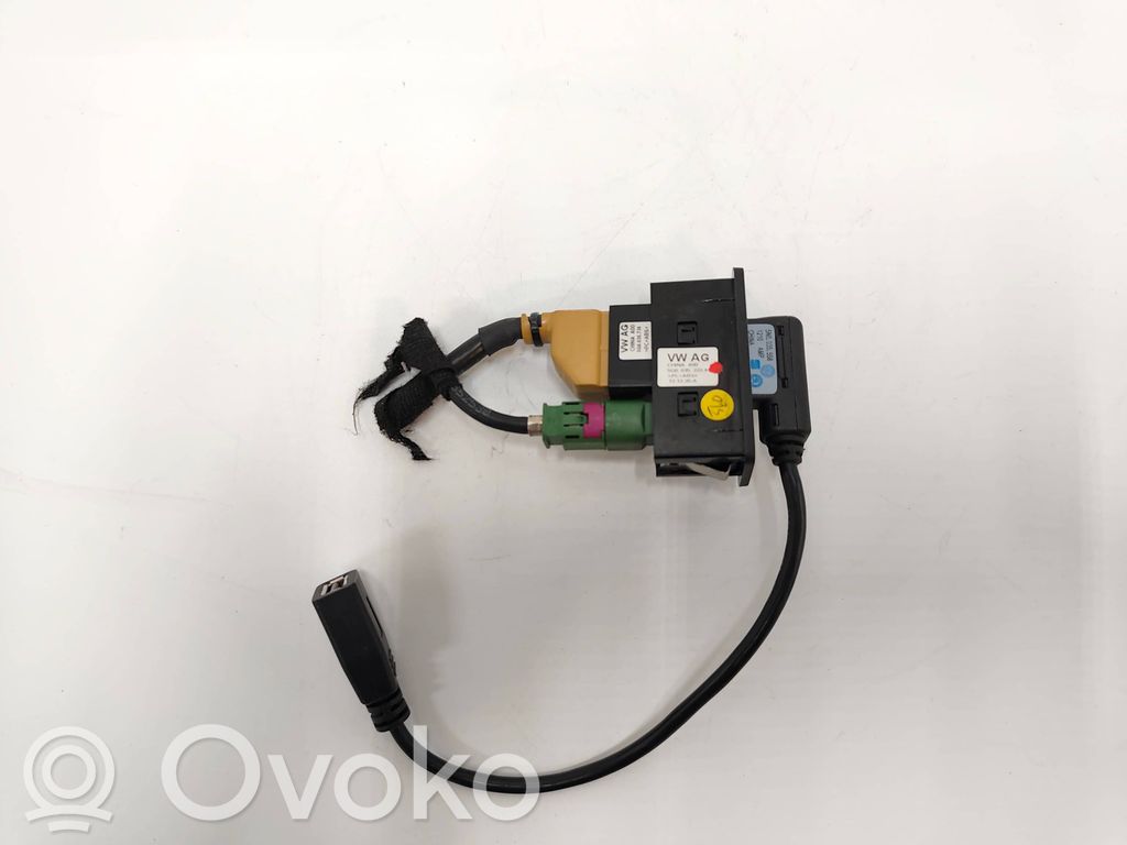 Volkswagen Golf VII Enchufe conector USB 