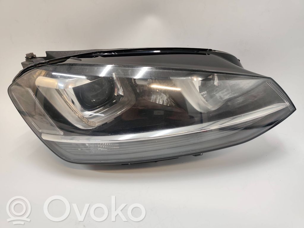 Volkswagen Golf VII Scheinwerfer 