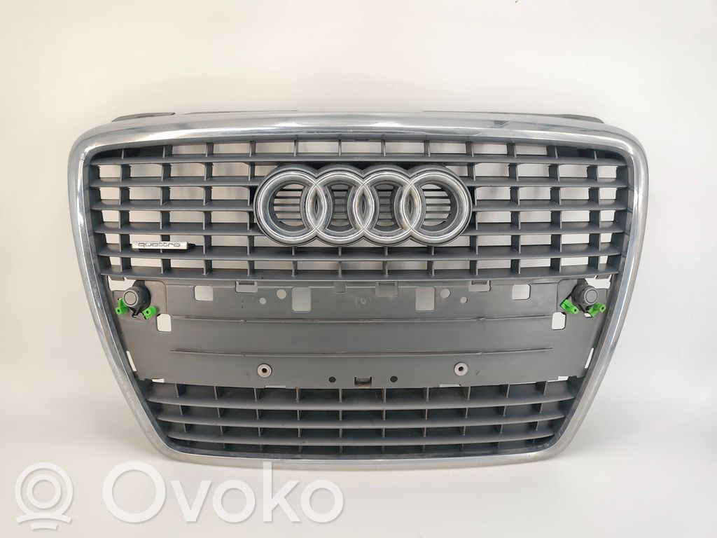 Audi A8 S8 D3 4E Etupuskurin ylempi jäähdytinsäleikkö 