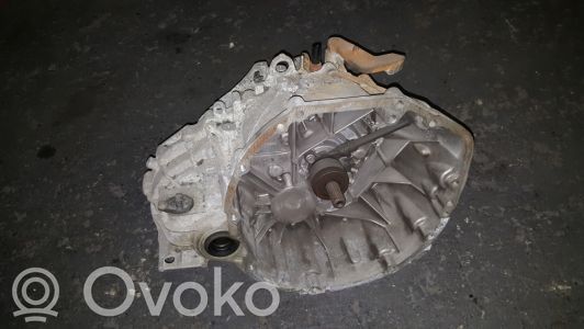 Nissan Qashqai Scatola del cambio manuale a 5 velocità 