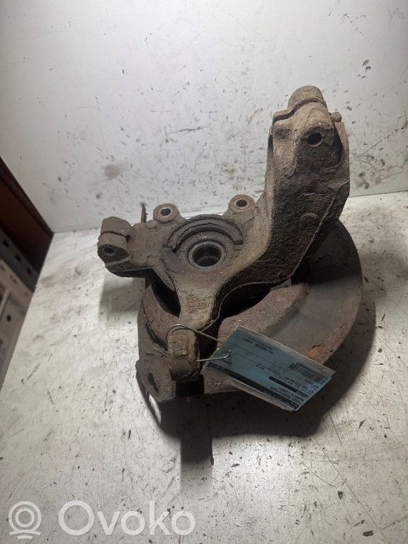 Front wheel hub spindle knuckle