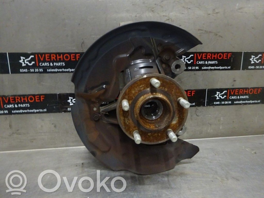Front wheel hub spindle knuckle