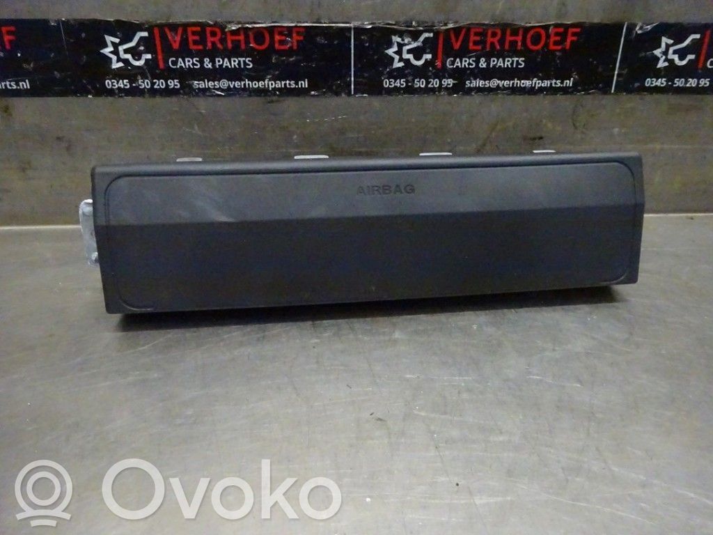 BMW 5 G30 G31 G38 Knee airbag 