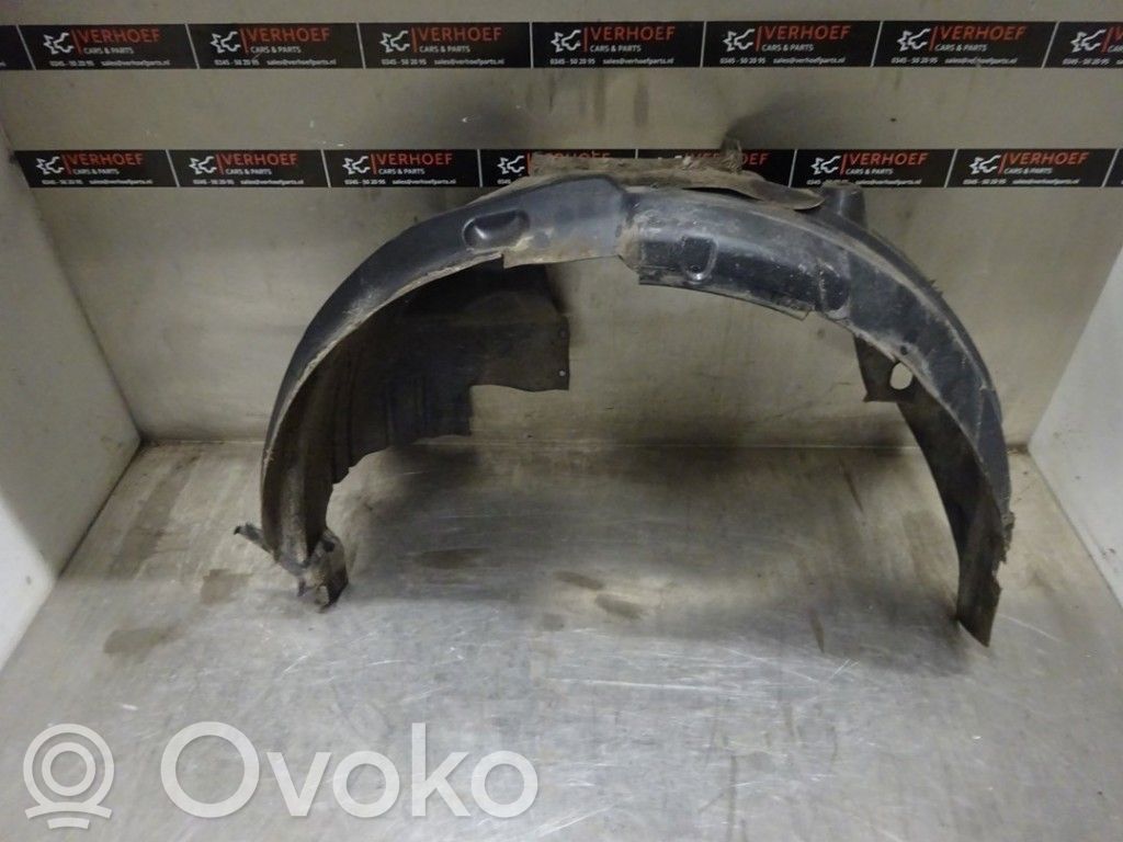 Front wheel arch liner splash guards