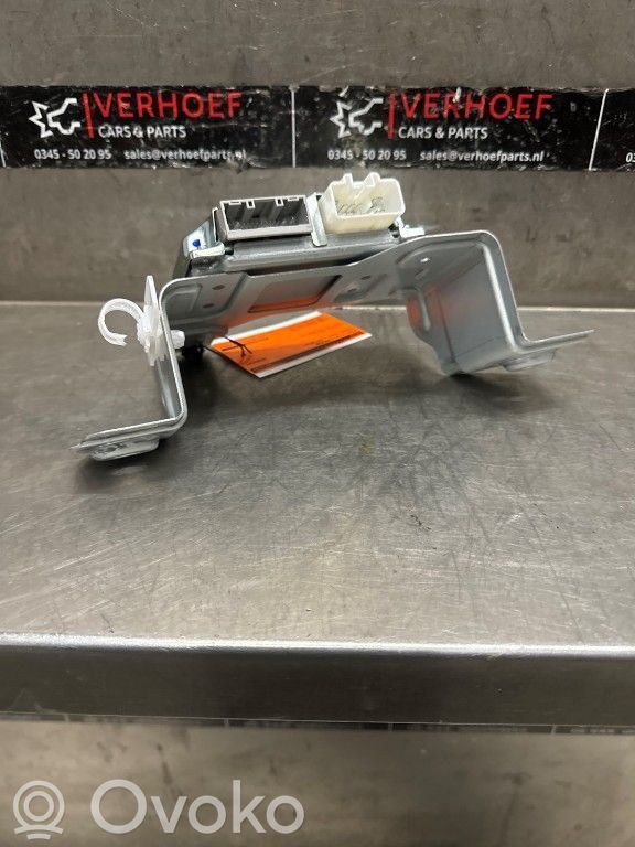 Suzuki Swift III Engine start stop button switch 
