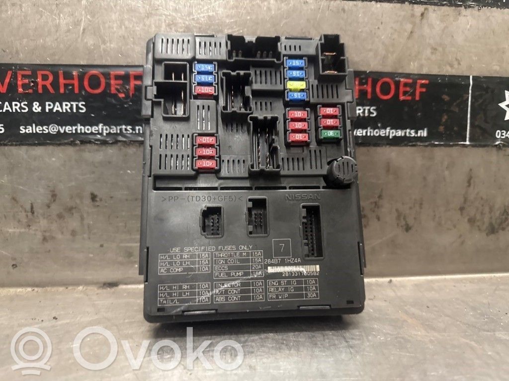 Nissan Note (E12) Saugiklių dėžė (komplektas) 