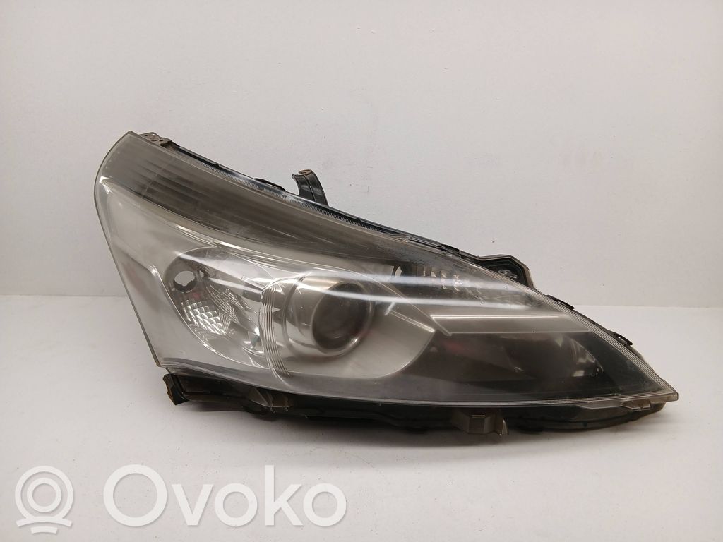 Toyota Verso Phare frontale 