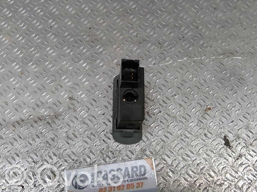 Headlight level height control switch