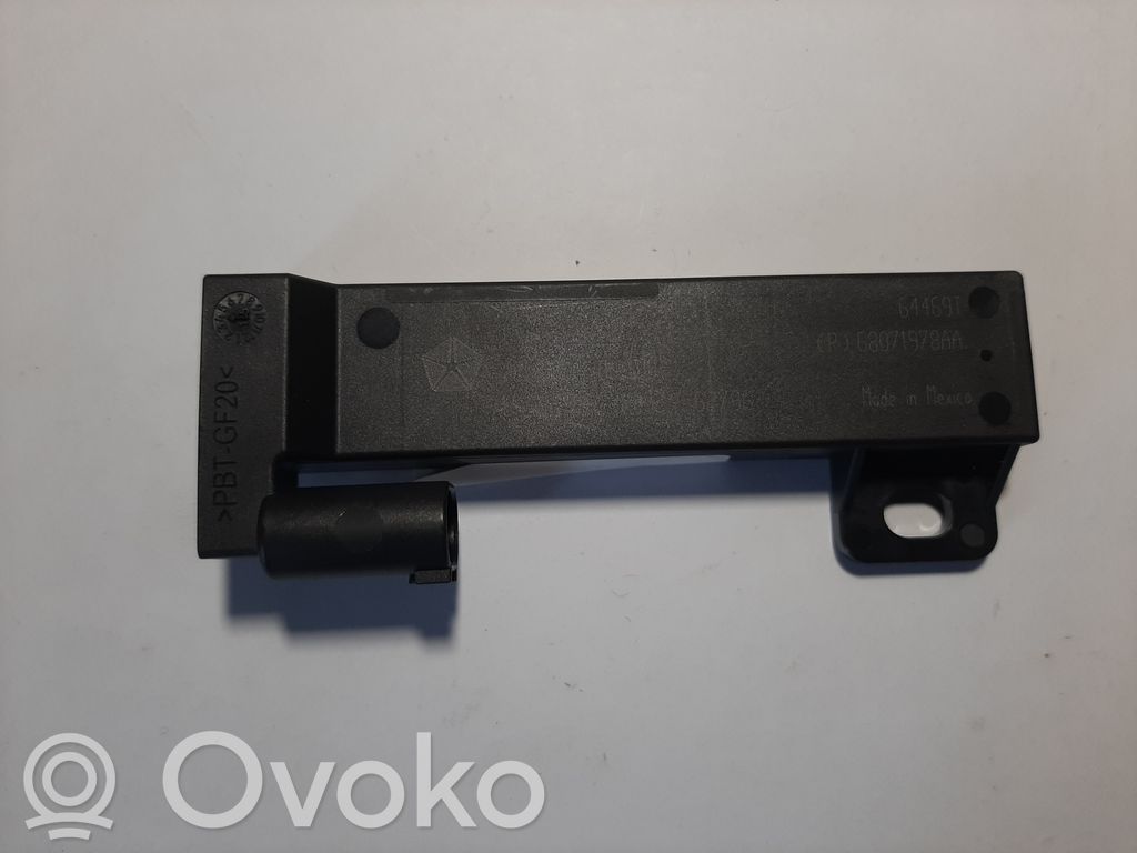 Keyless Steuergerät   68071978AA,2840891700300
