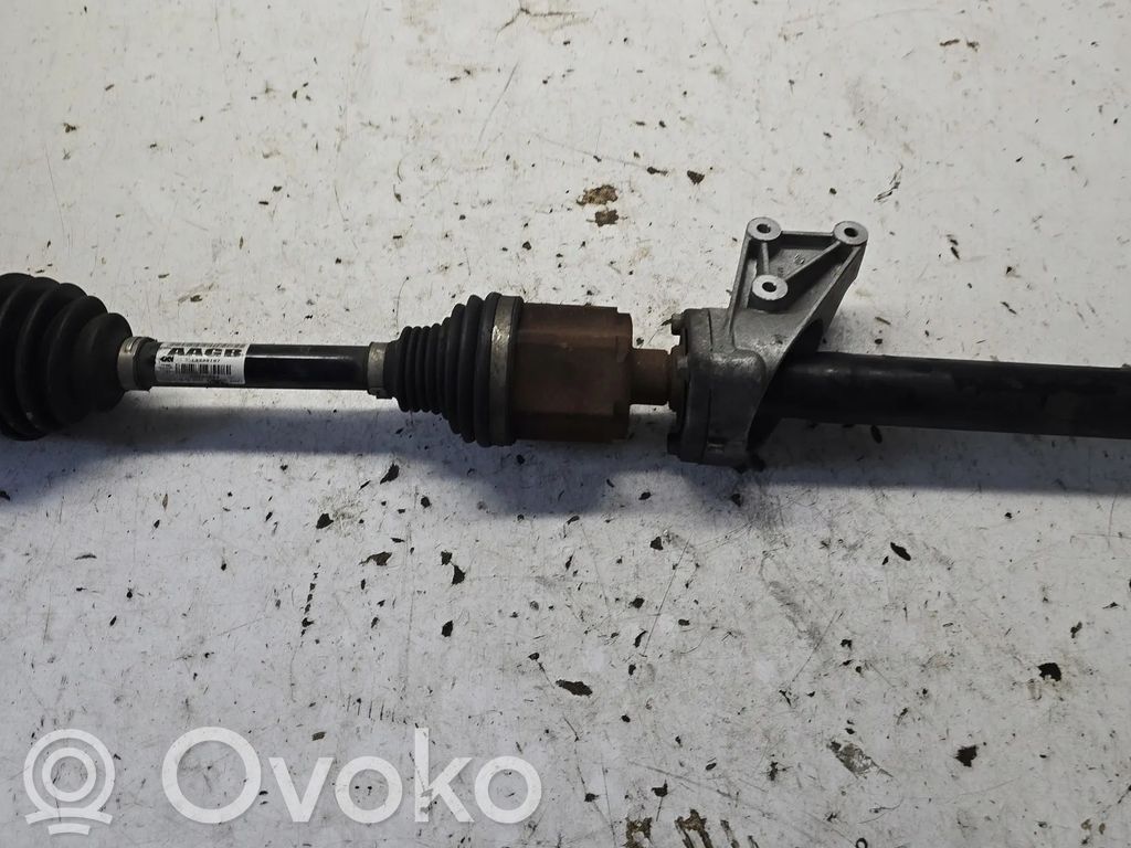 Etuvetoakseli   13335157