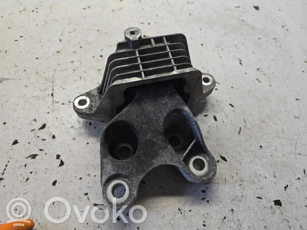 Opel Insignia B Gearbox mounting bracket 