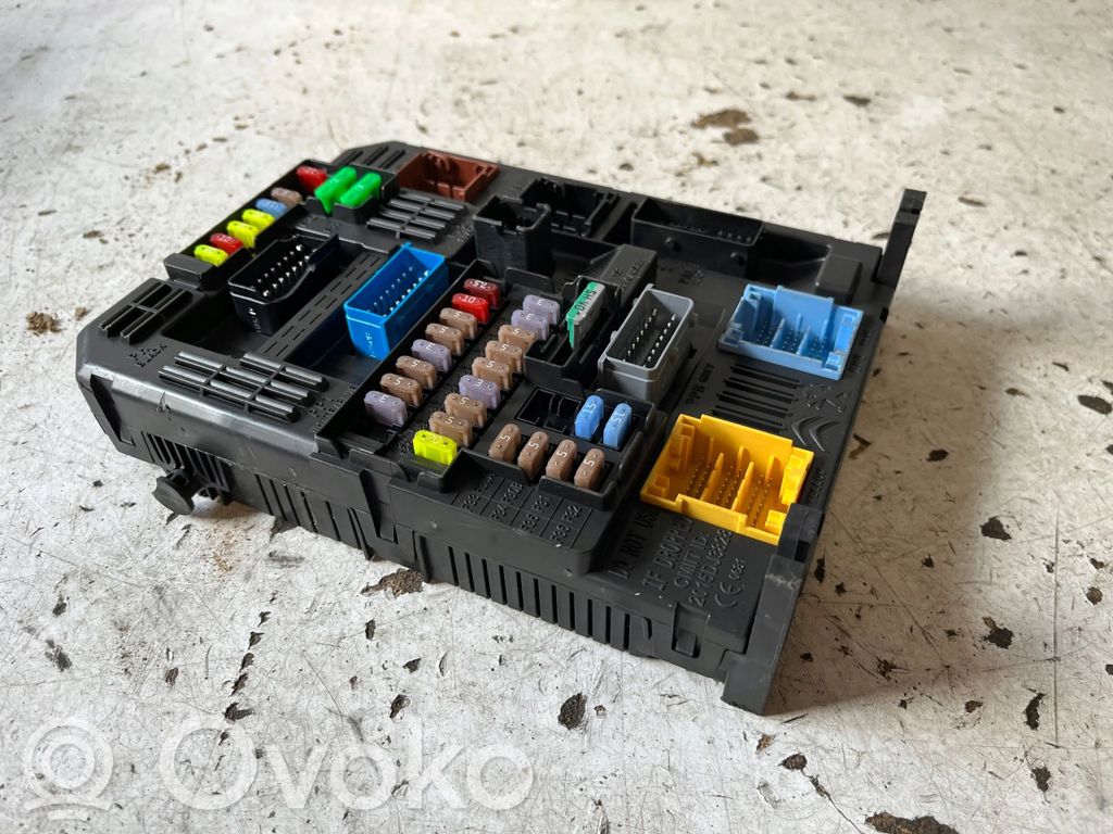 Opel Corsa F Fuse box set 
